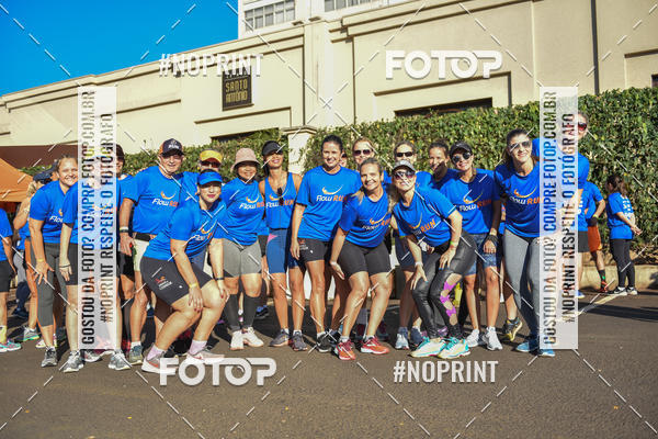 Buy your photos of the eventFLOW RUN on Fotop