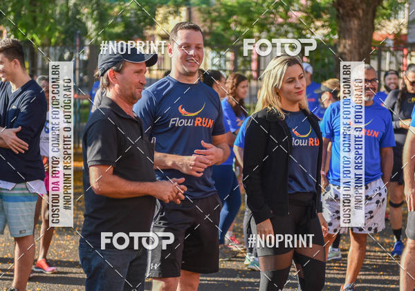 Buy your photos of the eventFLOW RUN on Fotop