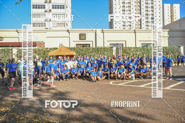 Buy your photos of the eventFLOW RUN on Fotop