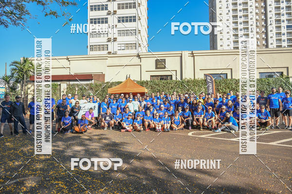 Buy your photos of the eventFLOW RUN on Fotop