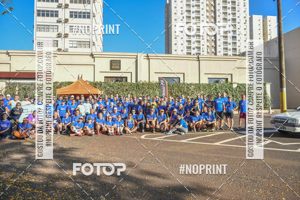 Buy your photos of the eventFLOW RUN on Fotop