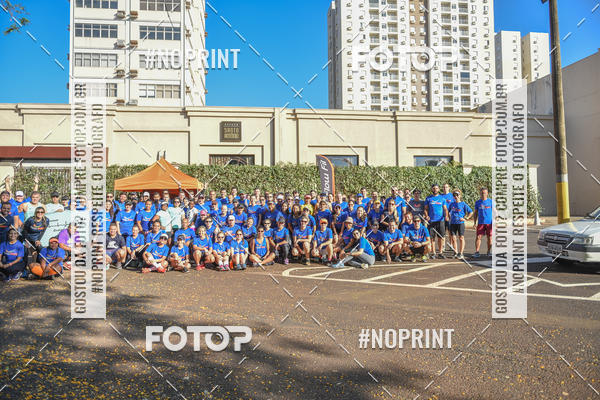 Buy your photos of the eventFLOW RUN on Fotop