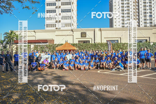 Buy your photos of the eventFLOW RUN on Fotop