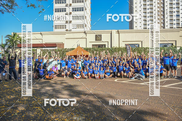 Buy your photos of the eventFLOW RUN on Fotop