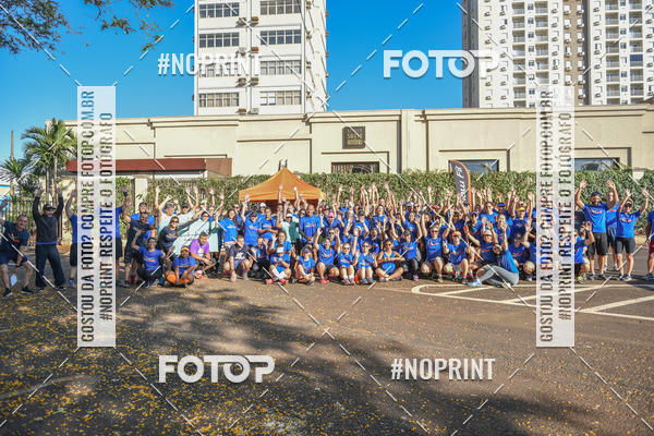 Buy your photos of the eventFLOW RUN on Fotop