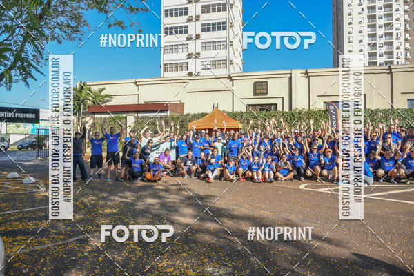 Buy your photos of the eventFLOW RUN on Fotop