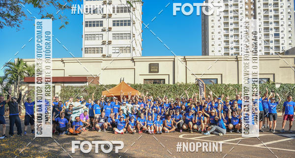 Buy your photos of the eventFLOW RUN on Fotop