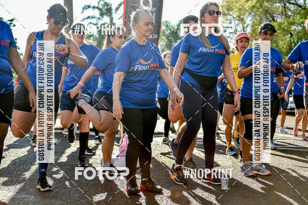 Buy your photos of the eventFLOW RUN on Fotop