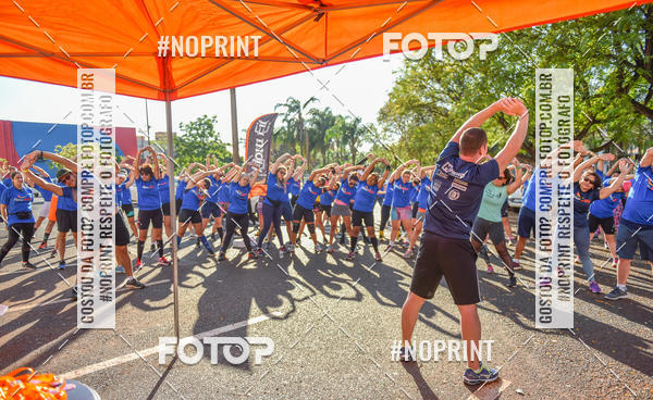 Buy your photos of the eventFLOW RUN on Fotop