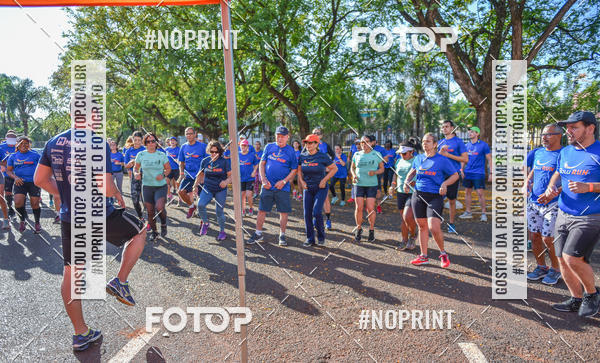 Buy your photos of the eventFLOW RUN on Fotop