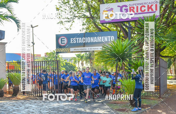 Buy your photos of the eventFLOW RUN on Fotop