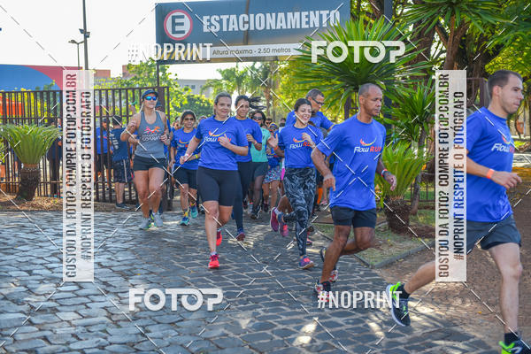 Buy your photos of the eventFLOW RUN on Fotop