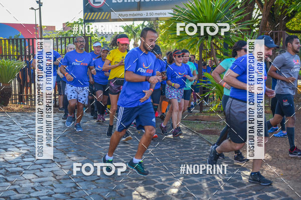 Buy your photos of the eventFLOW RUN on Fotop