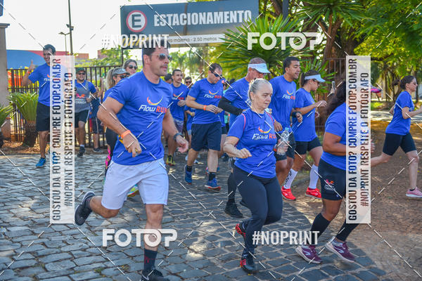 Buy your photos of the eventFLOW RUN on Fotop