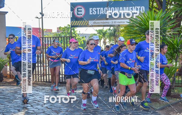 Buy your photos of the eventFLOW RUN on Fotop