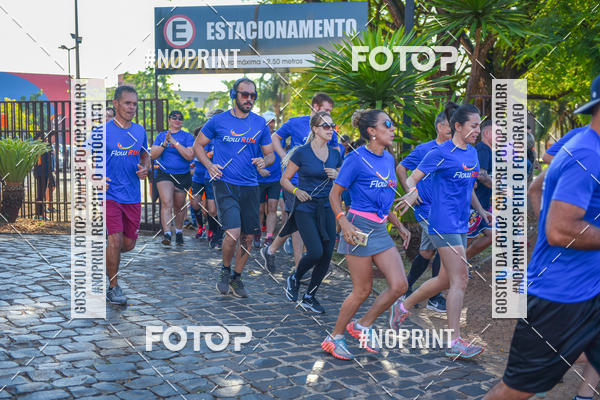 Buy your photos of the eventFLOW RUN on Fotop