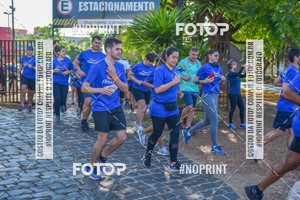 Buy your photos of the eventFLOW RUN on Fotop