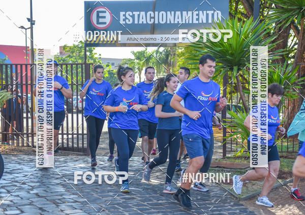 Buy your photos of the eventFLOW RUN on Fotop
