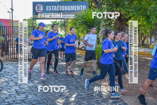 Buy your photos of the eventFLOW RUN on Fotop