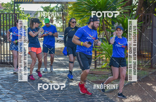 Buy your photos of the eventFLOW RUN on Fotop