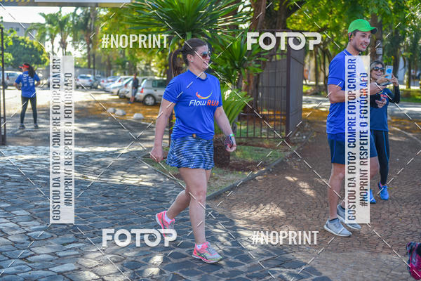 Buy your photos of the eventFLOW RUN on Fotop