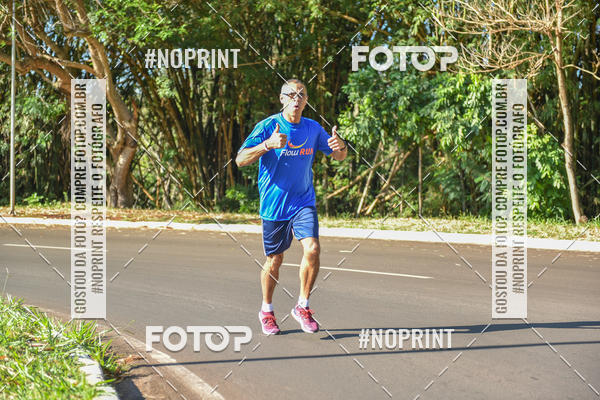 Buy your photos of the eventFLOW RUN on Fotop