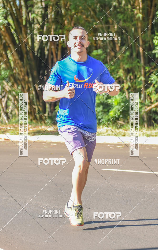 Buy your photos of the eventFLOW RUN on Fotop