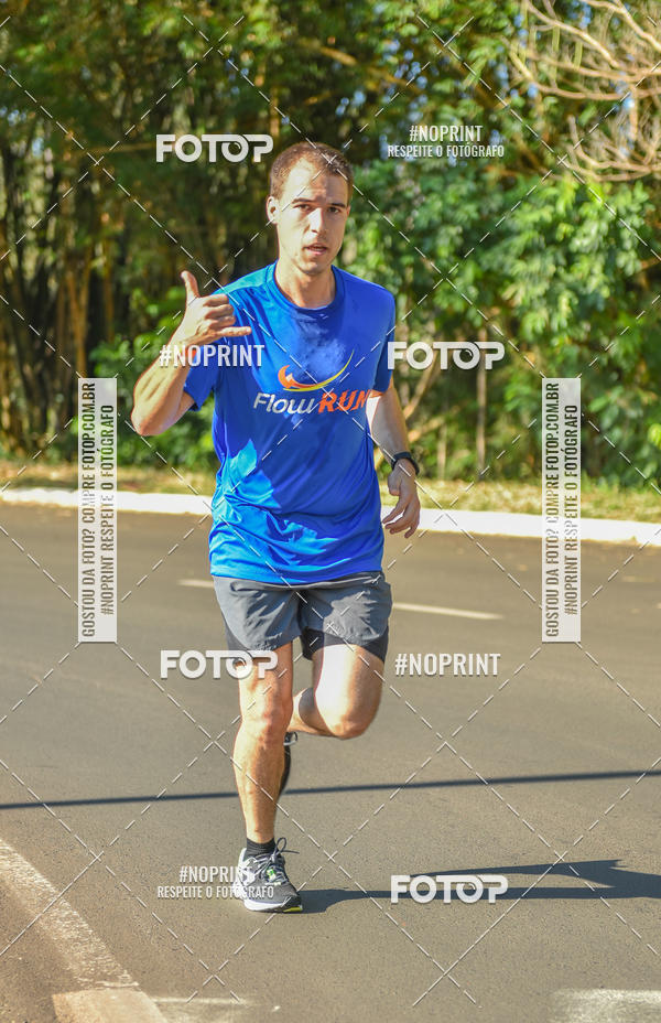 Buy your photos of the eventFLOW RUN on Fotop