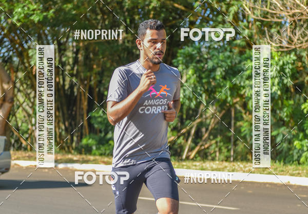 Buy your photos of the eventFLOW RUN on Fotop