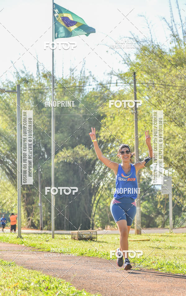 Buy your photos of the eventFLOW RUN on Fotop
