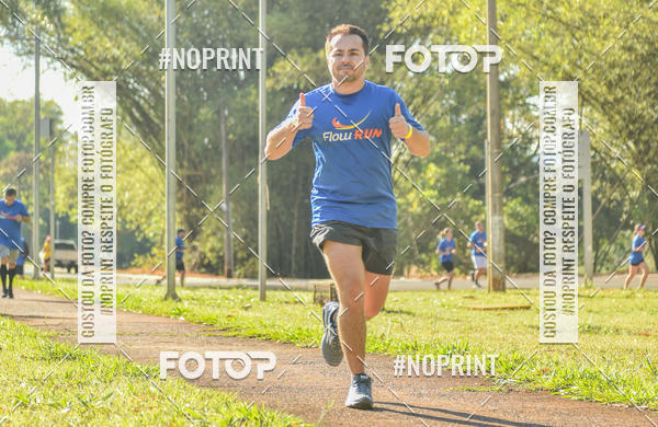 Buy your photos of the eventFLOW RUN on Fotop