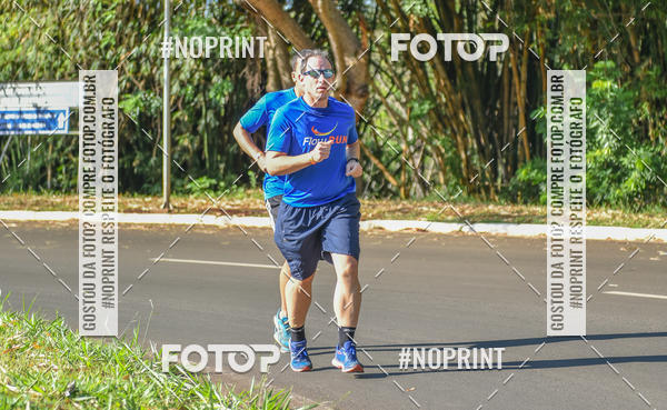 Buy your photos of the eventFLOW RUN on Fotop