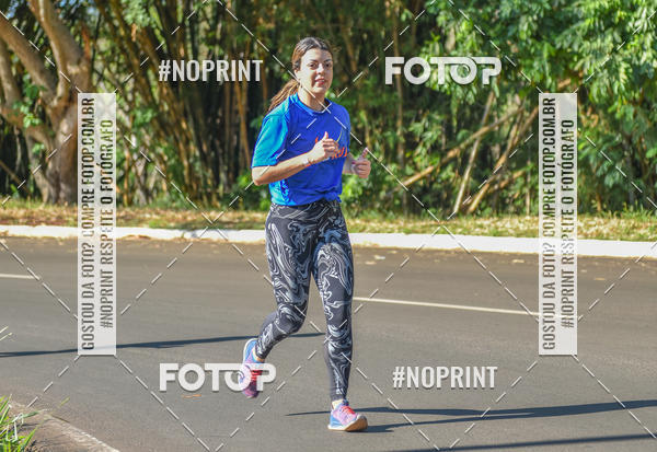 Buy your photos of the eventFLOW RUN on Fotop