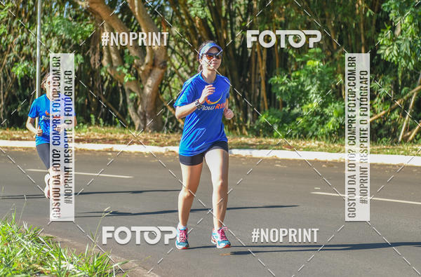 Buy your photos of the eventFLOW RUN on Fotop