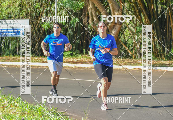 Buy your photos of the eventFLOW RUN on Fotop