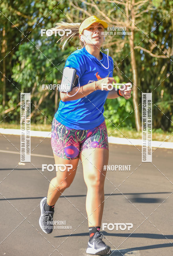 Buy your photos of the eventFLOW RUN on Fotop