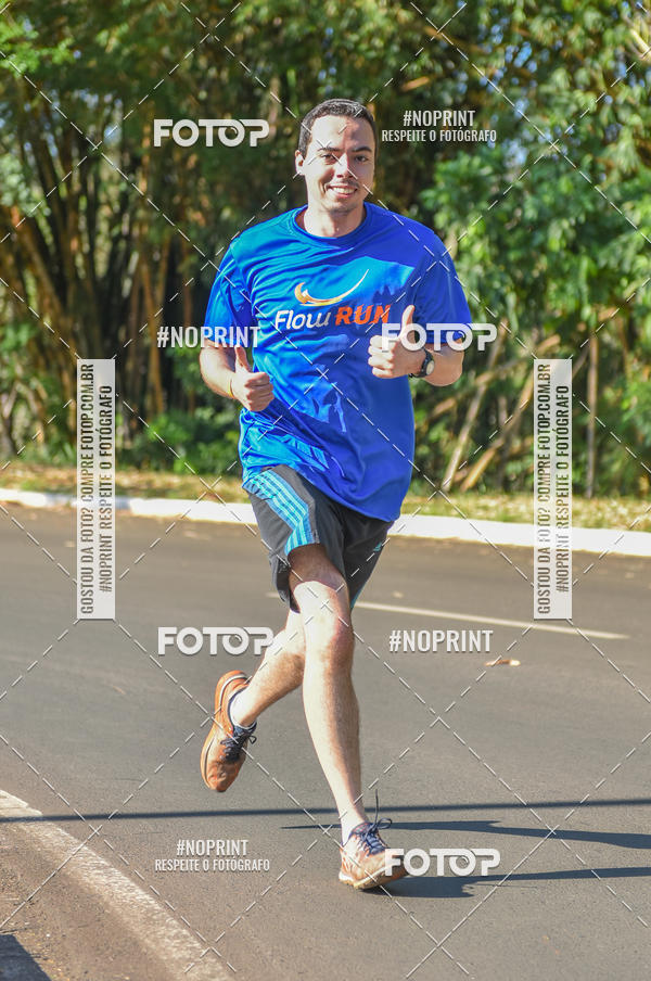 Buy your photos of the eventFLOW RUN on Fotop