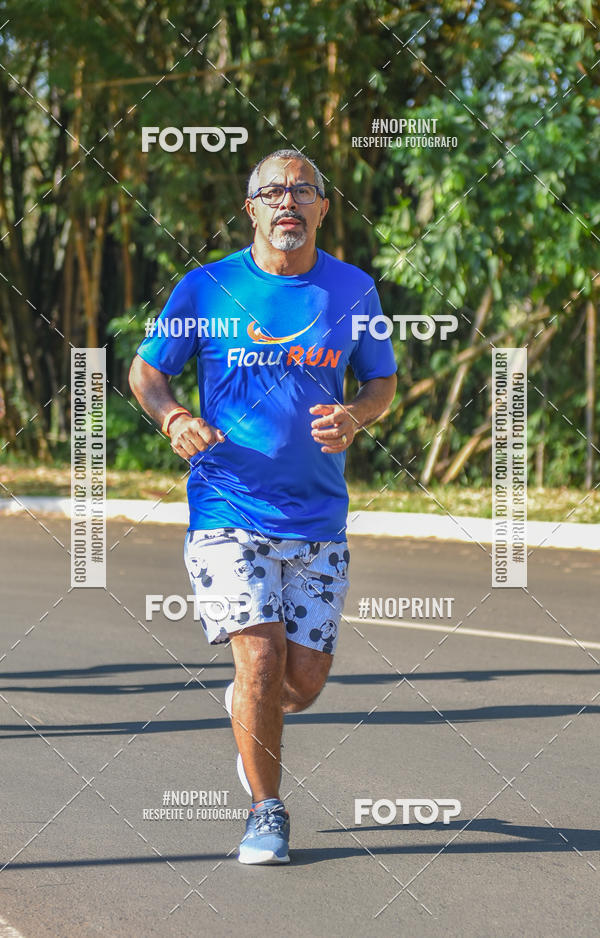Buy your photos of the eventFLOW RUN on Fotop
