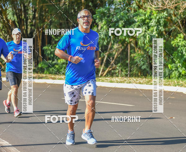 Buy your photos of the eventFLOW RUN on Fotop