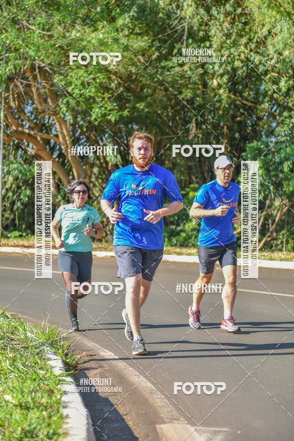 Buy your photos of the eventFLOW RUN on Fotop