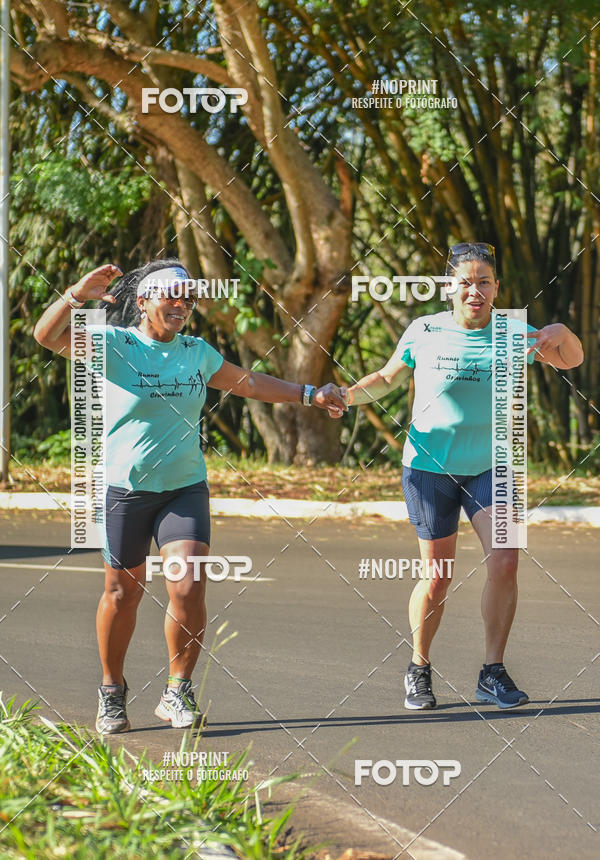 Buy your photos of the eventFLOW RUN on Fotop