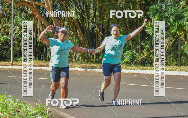 Buy your photos of the eventFLOW RUN on Fotop