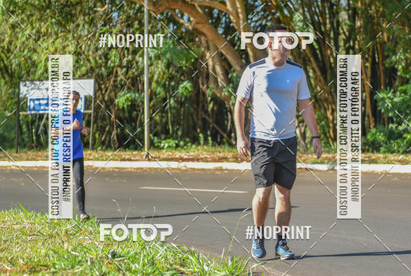 Buy your photos of the eventFLOW RUN on Fotop