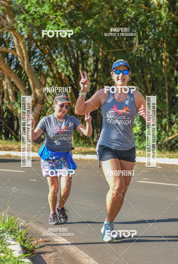 Buy your photos of the eventFLOW RUN on Fotop