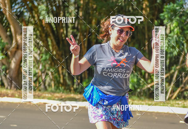 Buy your photos of the eventFLOW RUN on Fotop