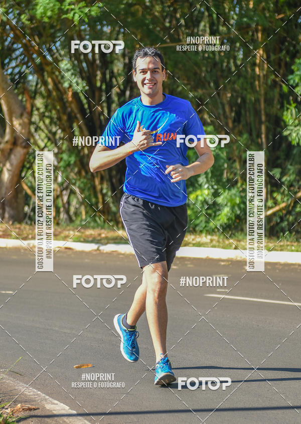 Buy your photos of the eventFLOW RUN on Fotop