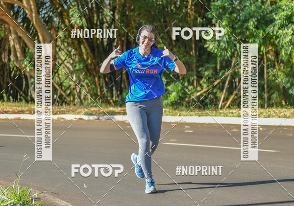 Buy your photos of the eventFLOW RUN on Fotop