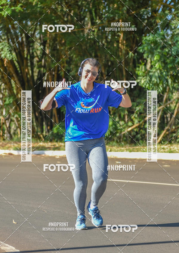 Buy your photos of the eventFLOW RUN on Fotop