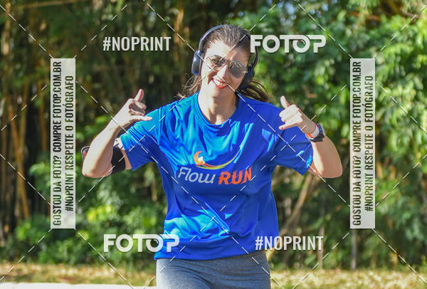 Buy your photos of the eventFLOW RUN on Fotop