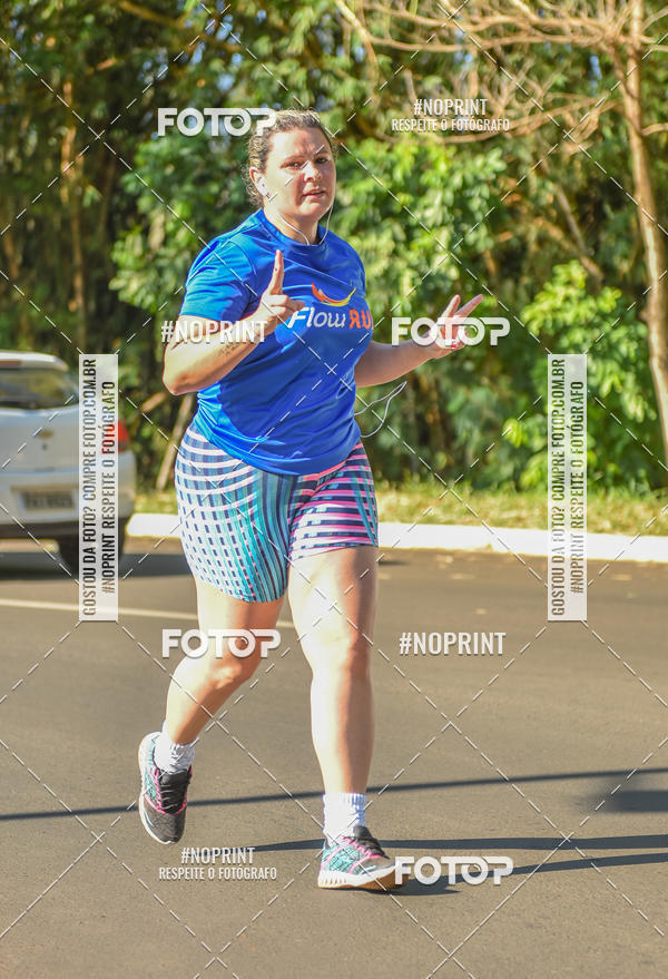 Buy your photos of the eventFLOW RUN on Fotop